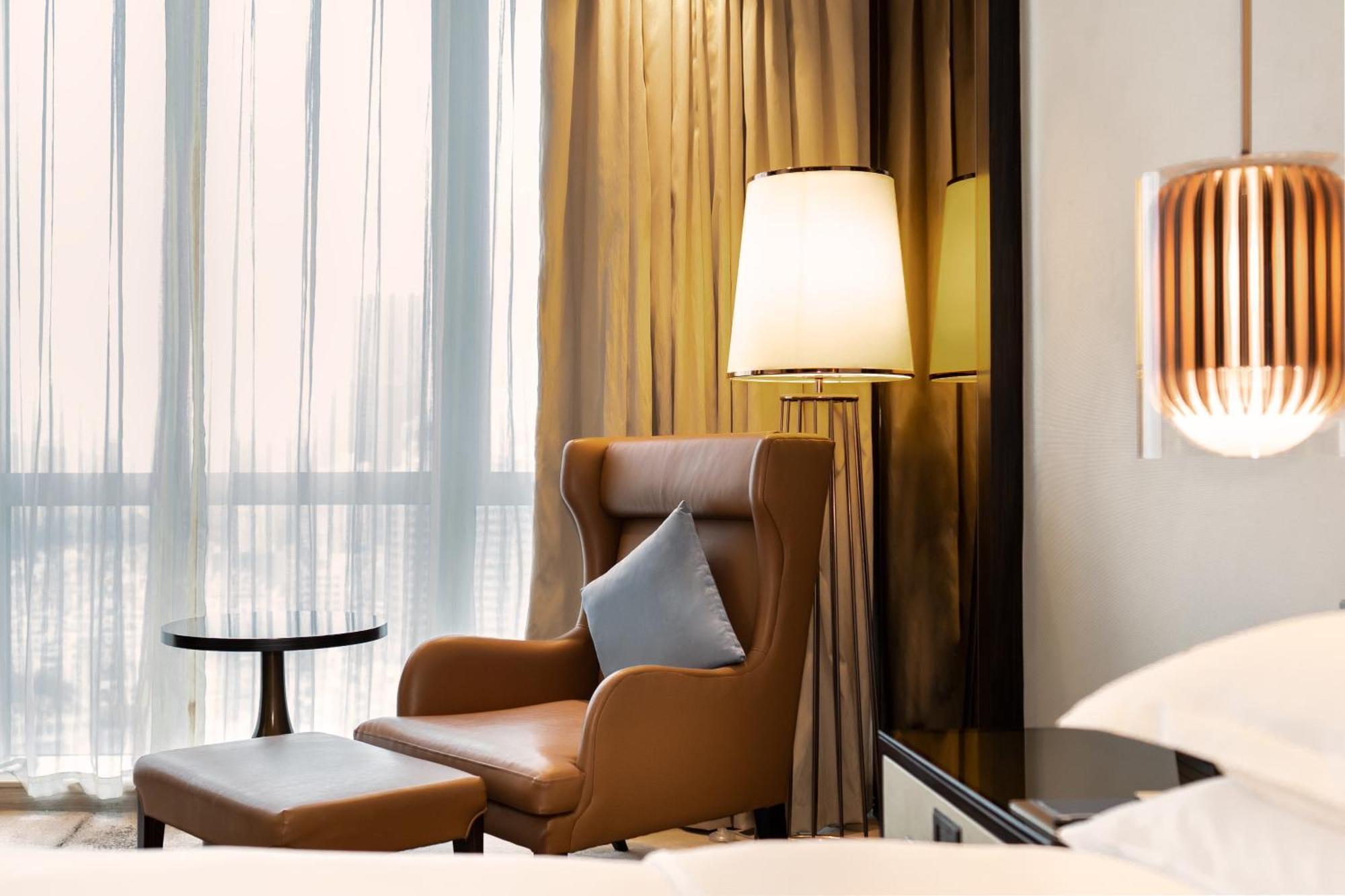 Hilton Shenzhen Futian, Metro Station At Hotel Front Door, Close To Futian Convention & Exhibition Center Dış mekan fotoğraf