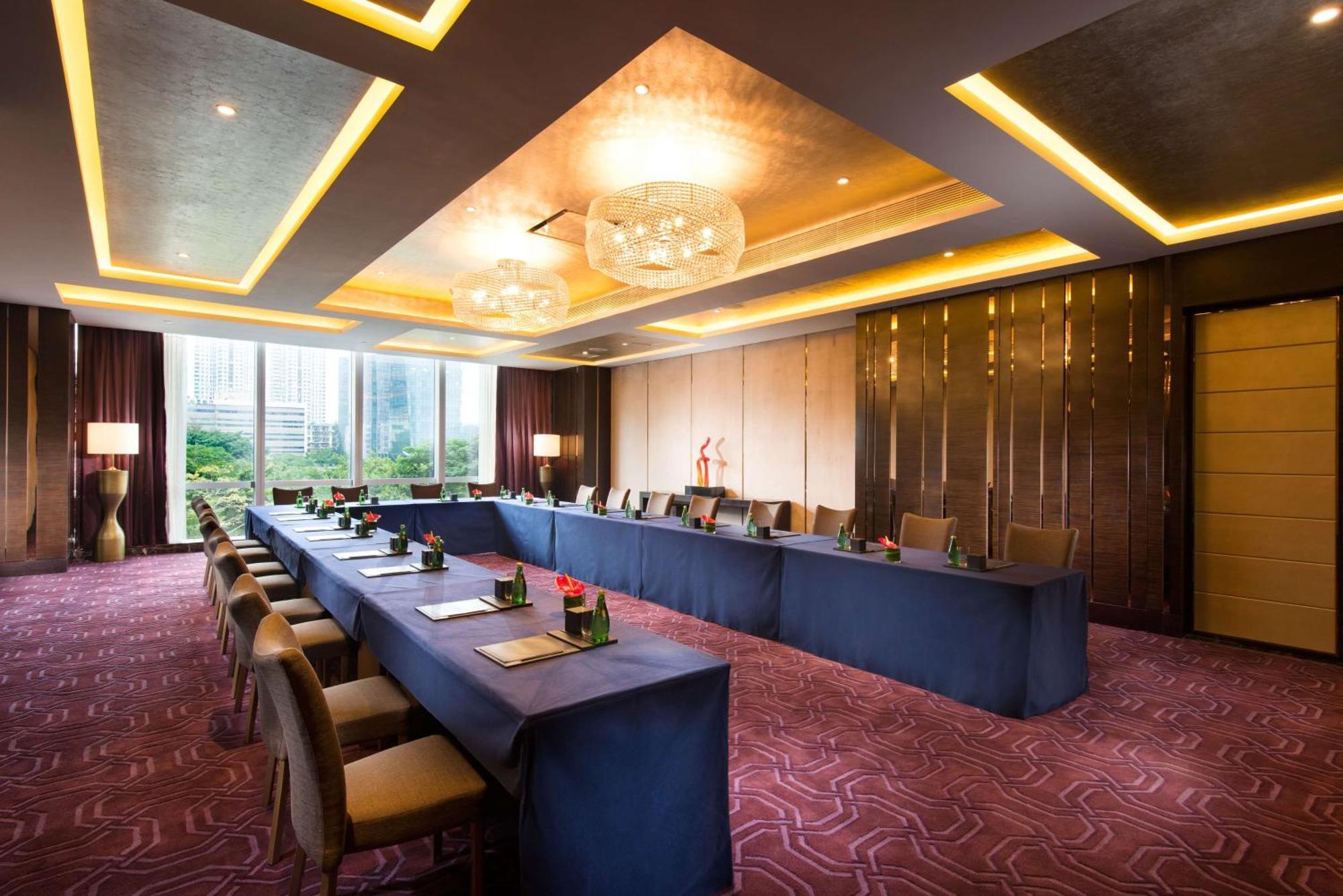 Hilton Shenzhen Futian, Metro Station At Hotel Front Door, Close To Futian Convention & Exhibition Center Dış mekan fotoğraf