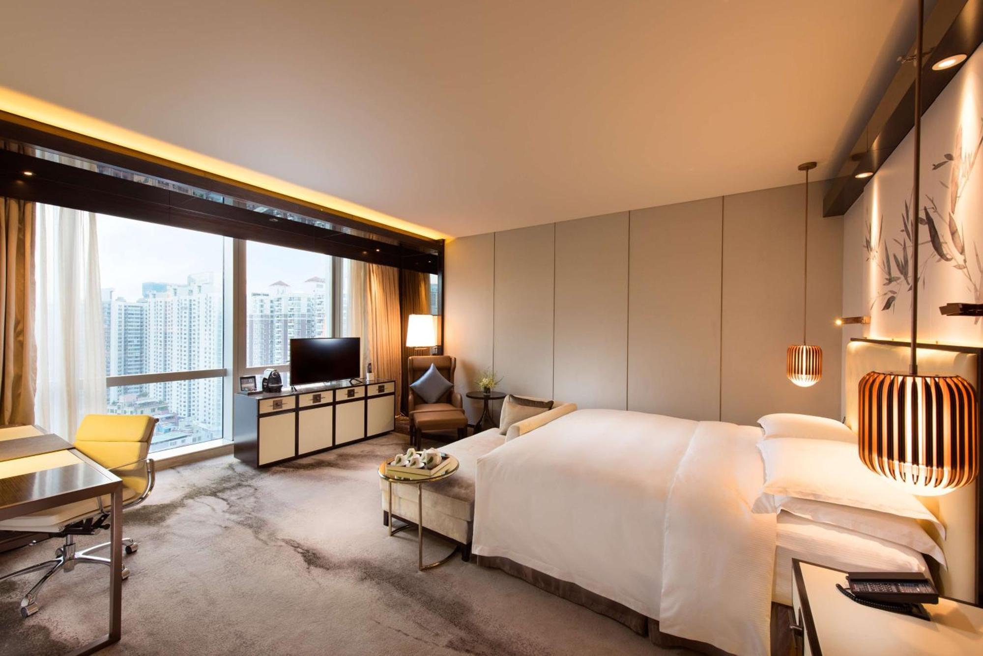 Hilton Shenzhen Futian, Metro Station At Hotel Front Door, Close To Futian Convention & Exhibition Center Dış mekan fotoğraf