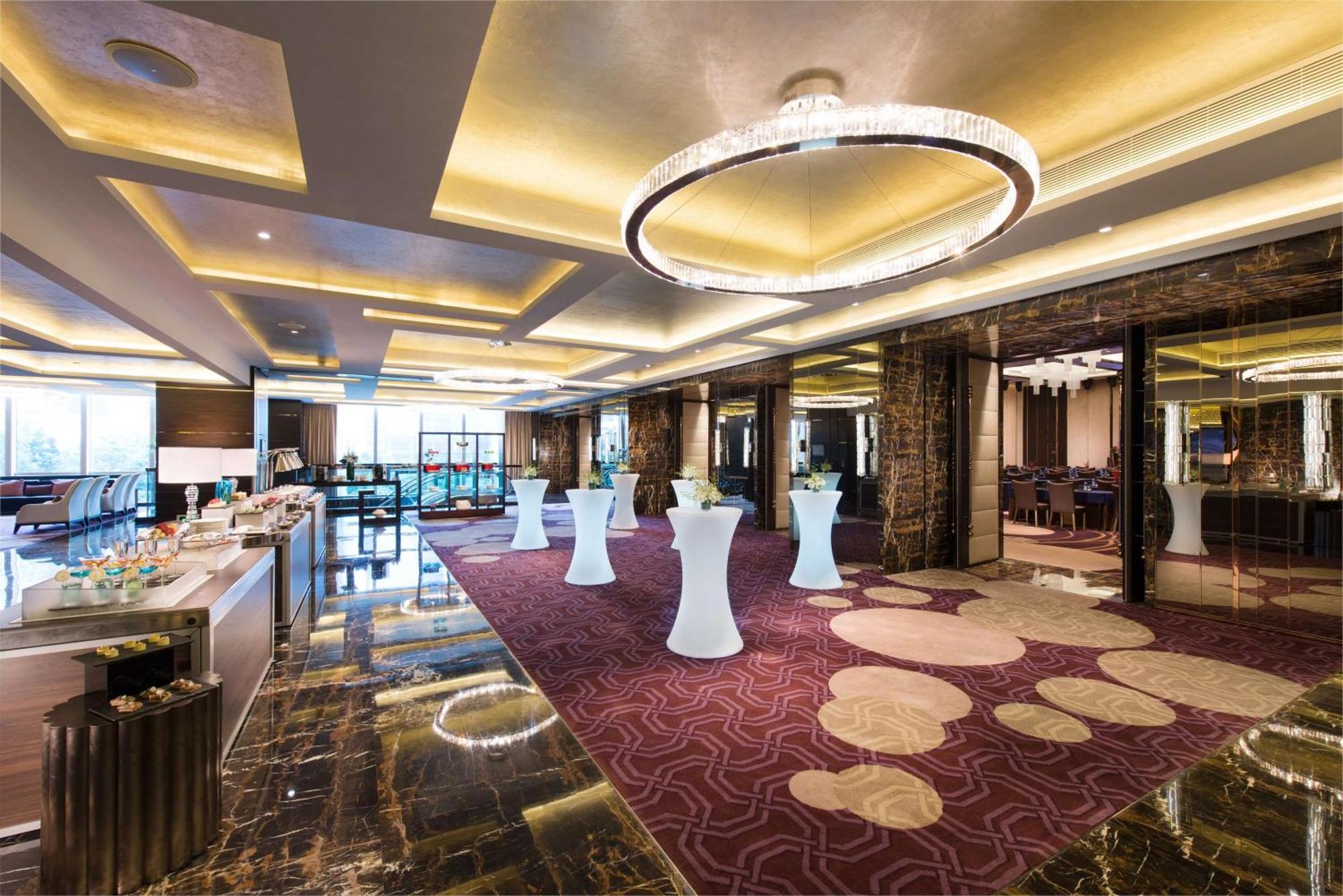 Hilton Shenzhen Futian, Metro Station At Hotel Front Door, Close To Futian Convention & Exhibition Center Dış mekan fotoğraf